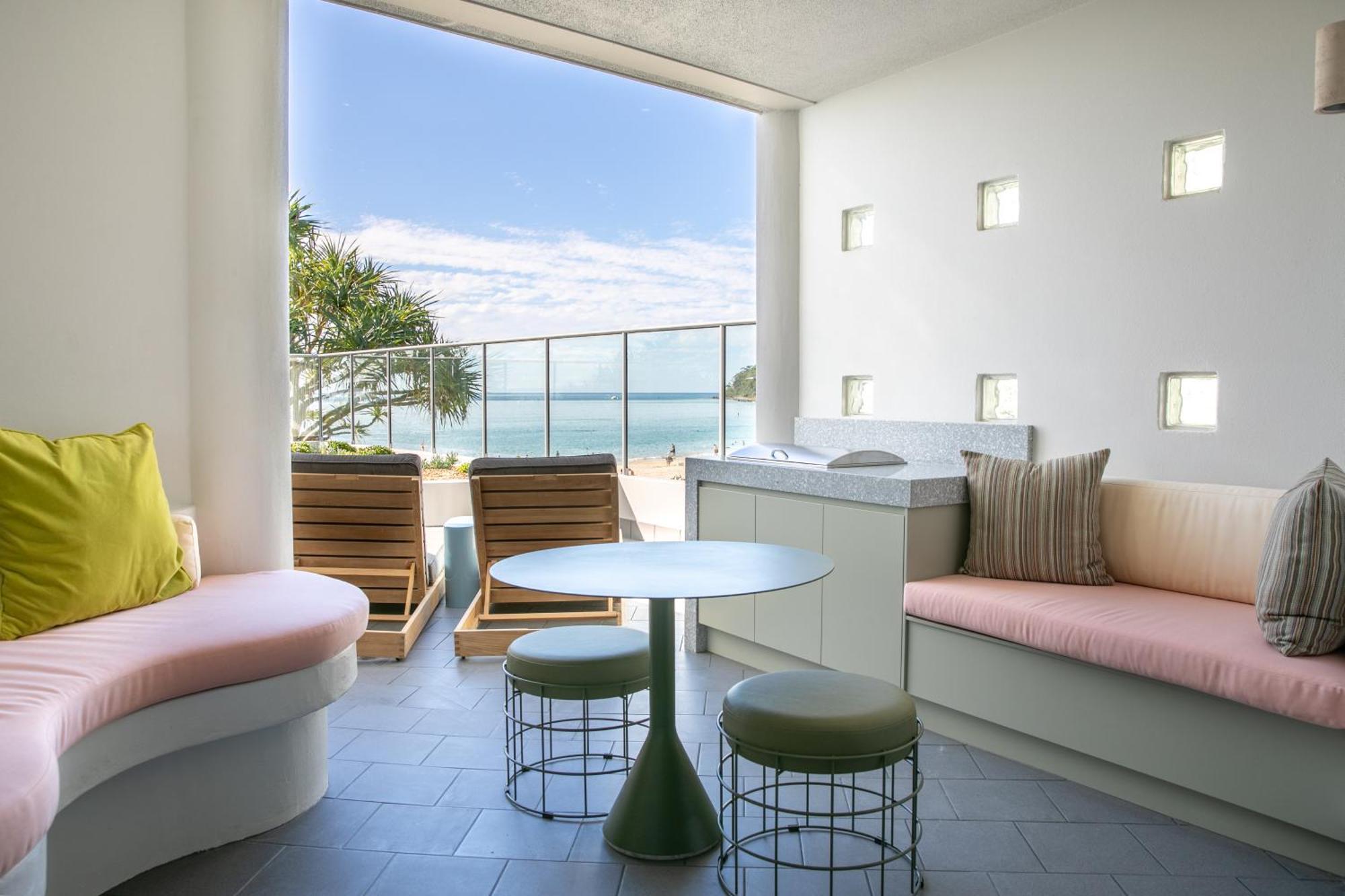 On The Beach Noosa Resort Bagian luar foto