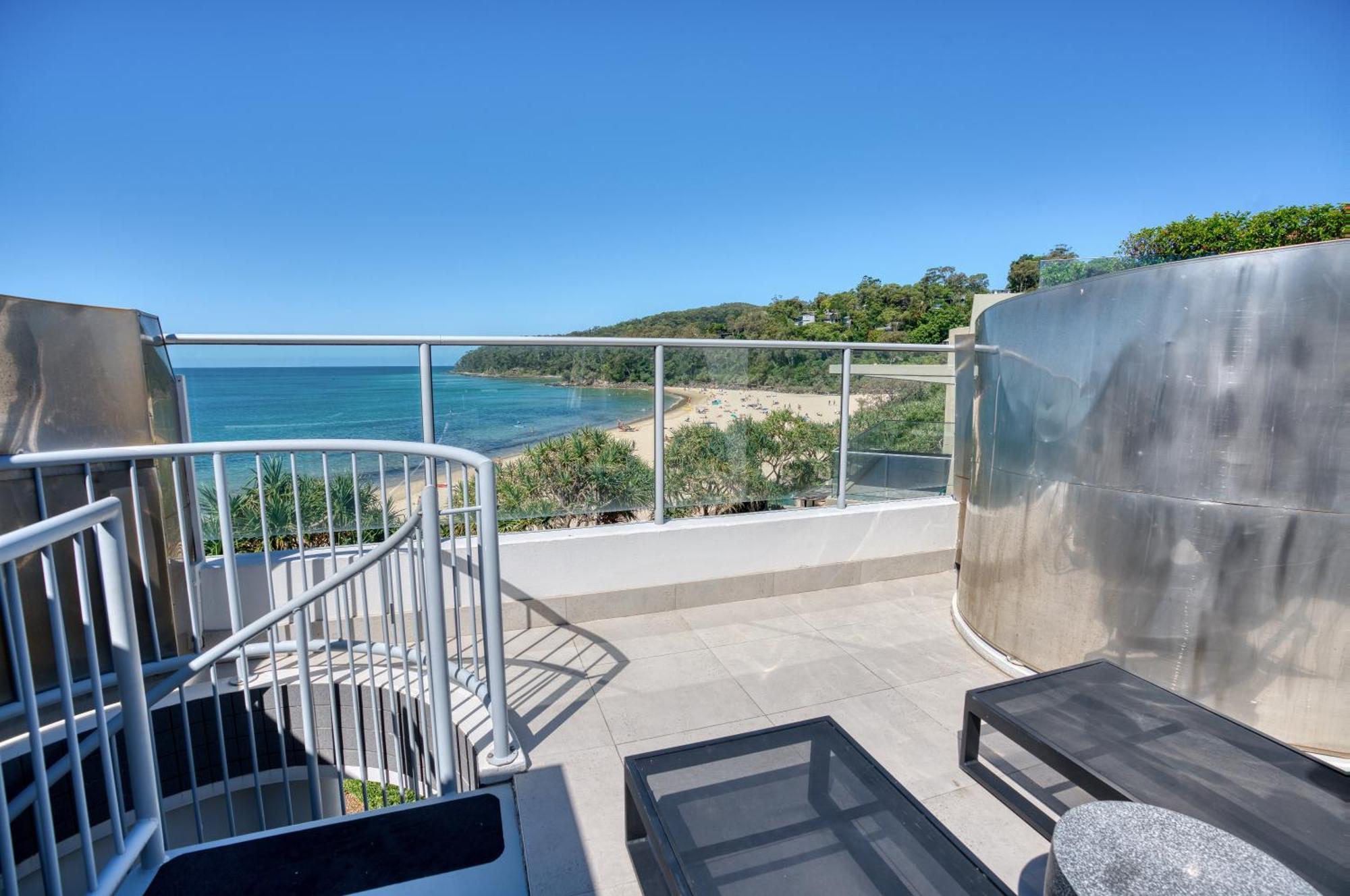 On The Beach Noosa Resort Bagian luar foto