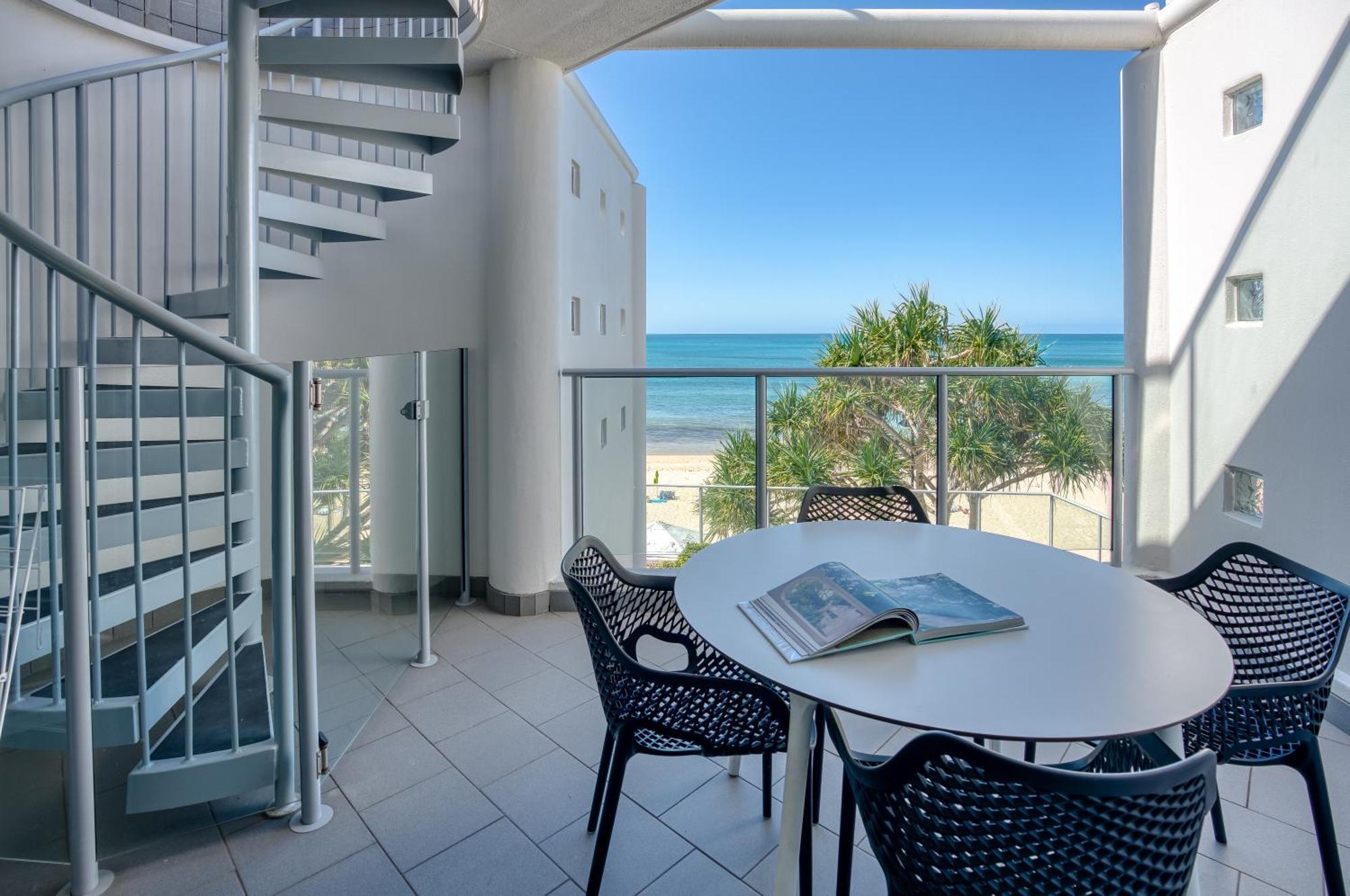 On The Beach Noosa Resort Bagian luar foto