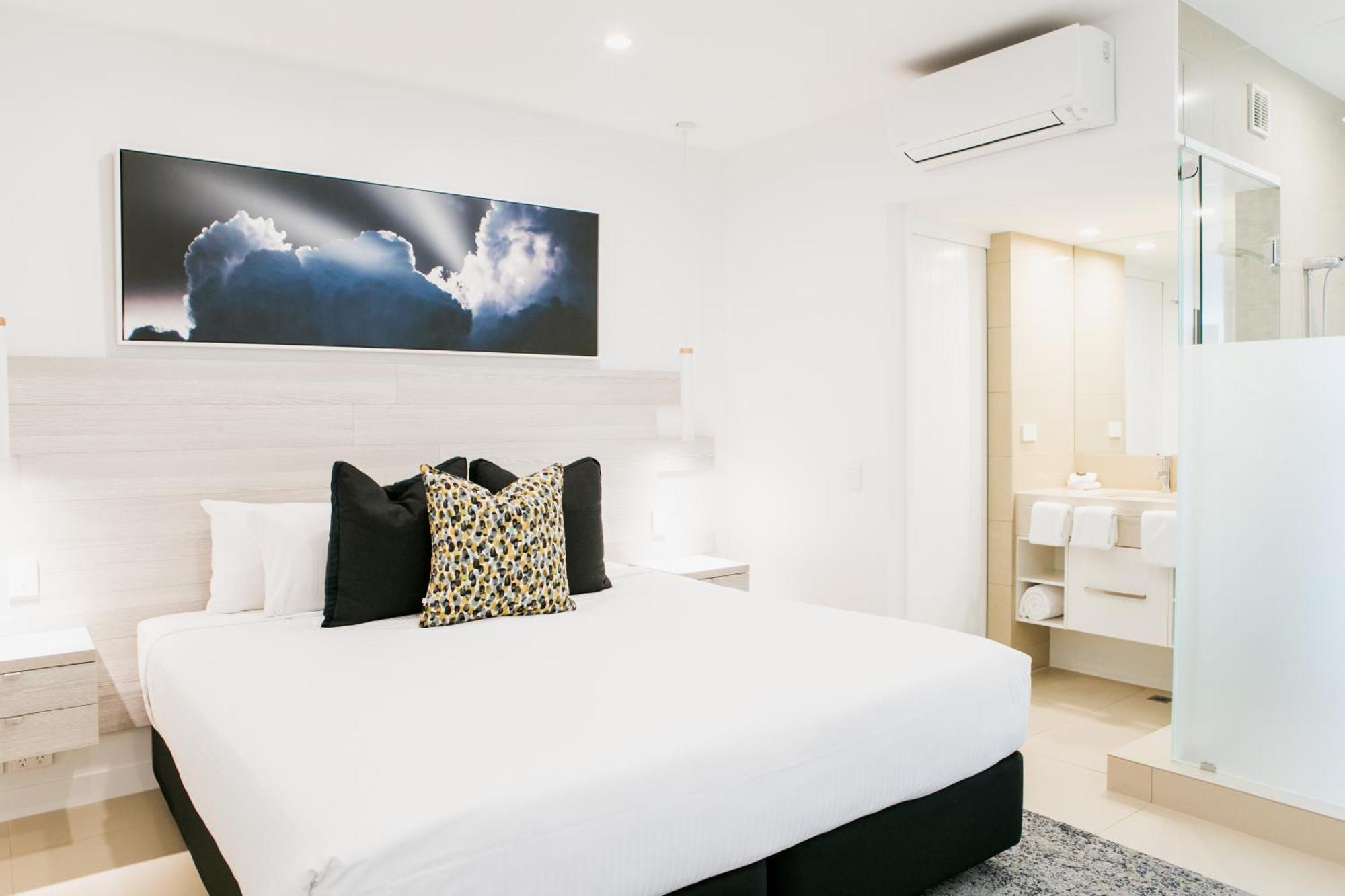 On The Beach Noosa Resort Bagian luar foto