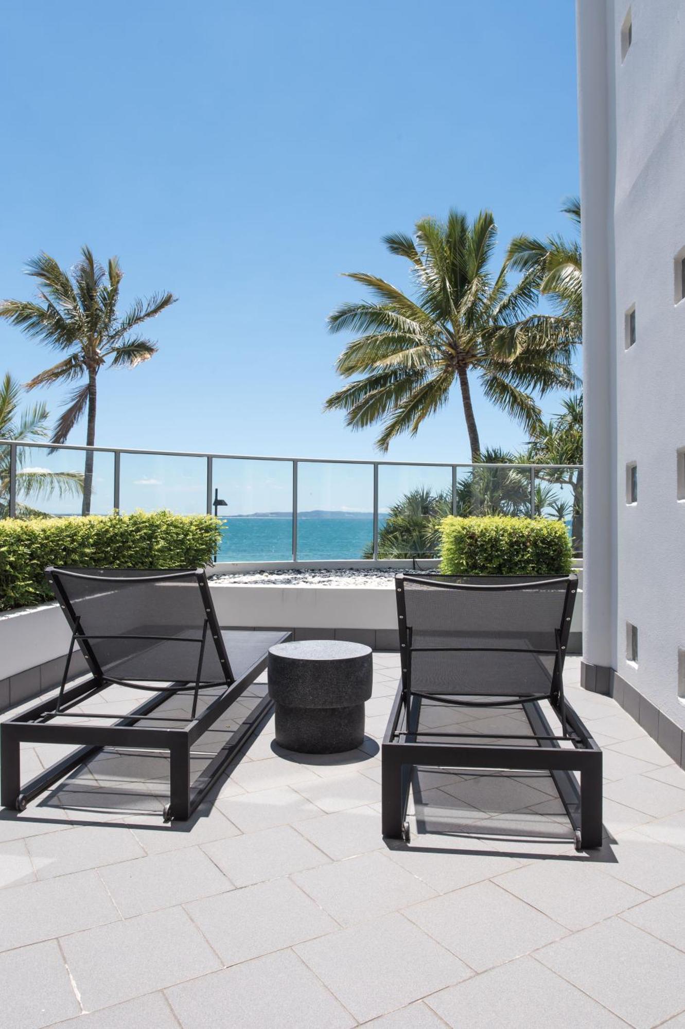 On The Beach Noosa Resort Bagian luar foto